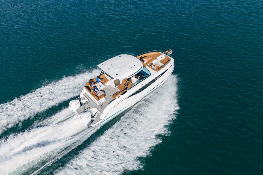 JEANNEAU TH 33